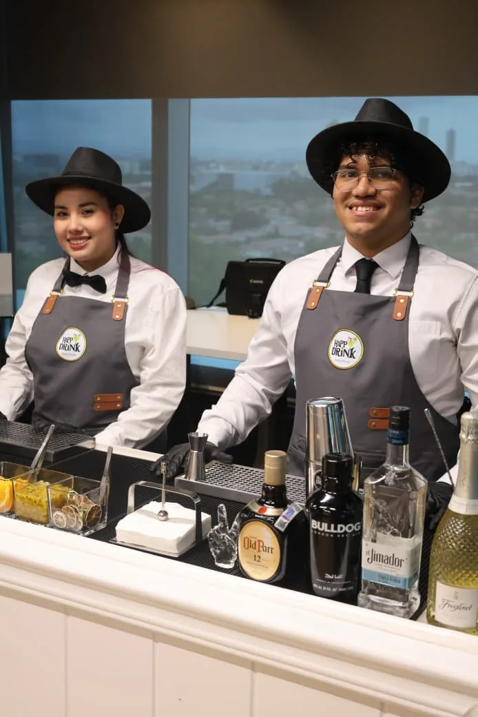 Bartenders Profesionales de Happy Drink